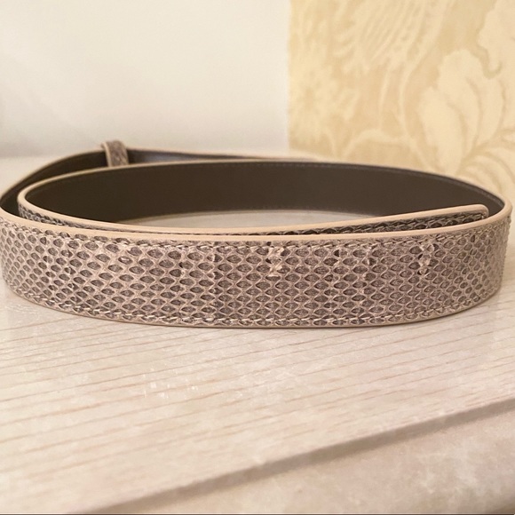 RARE Bottega Veneta Snakeskin Belt. ONLY USED TWICE. LOOKS GREAT main image 8